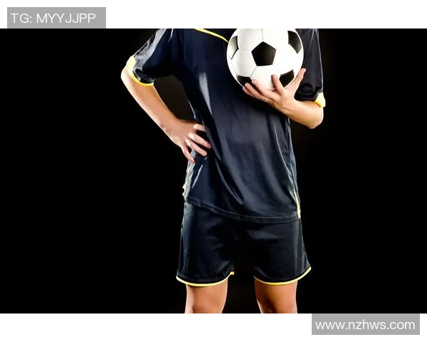 穿32号球衣的知名足球球星都有谁他们的成就如何